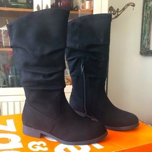 Girl’s black knee high boots sz 13 NWT, beautiful!